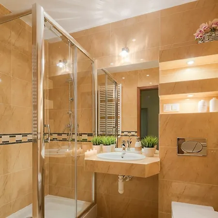 Aparthotel Ochota 3*